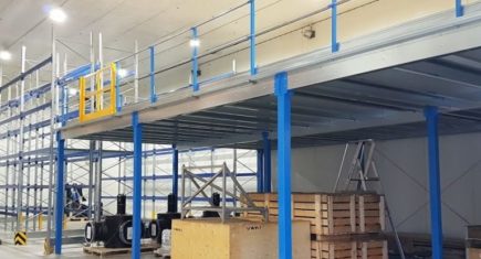 Mesaninløsning-med-pallereoler-ved-siden-av-e1554361317822 Mesaninløsning-med-pallereoler-ved-siden-av-e1554361317822